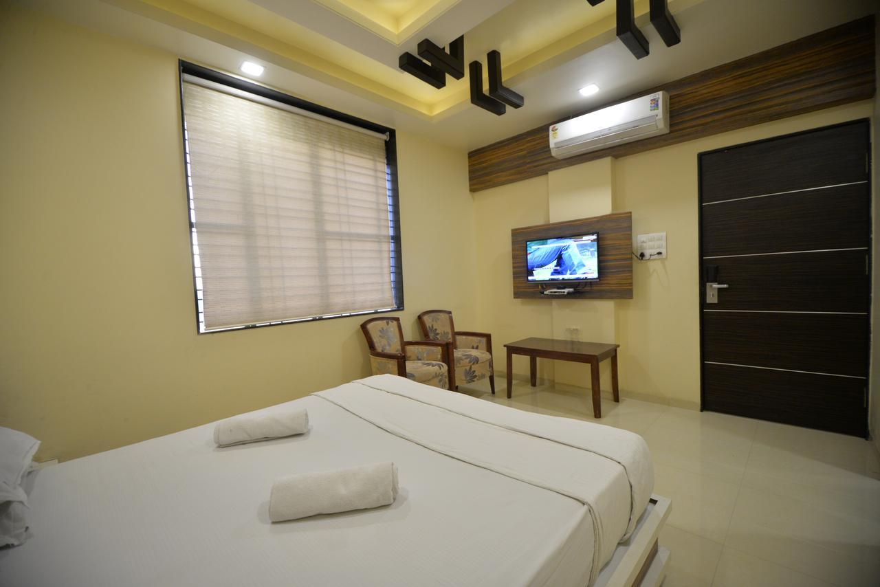 Hotel Radhe Krishna Solapur Εξωτερικό φωτογραφία