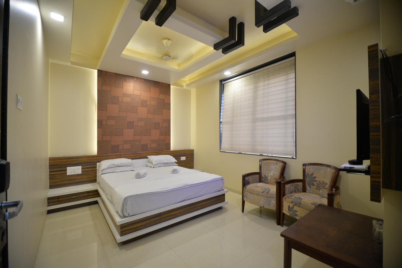 Hotel Radhe Krishna Solapur Εξωτερικό φωτογραφία