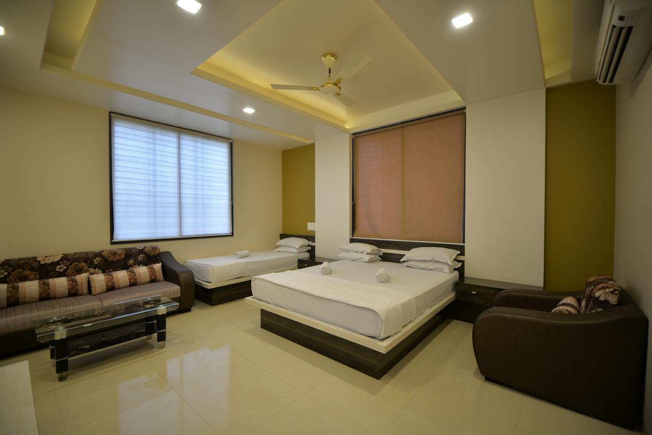 Hotel Radhe Krishna Solapur Εξωτερικό φωτογραφία